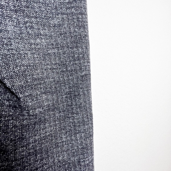 Grey/Gray Lululemon Leggings, Size 2, Thicker Material - Picture 9 of 10